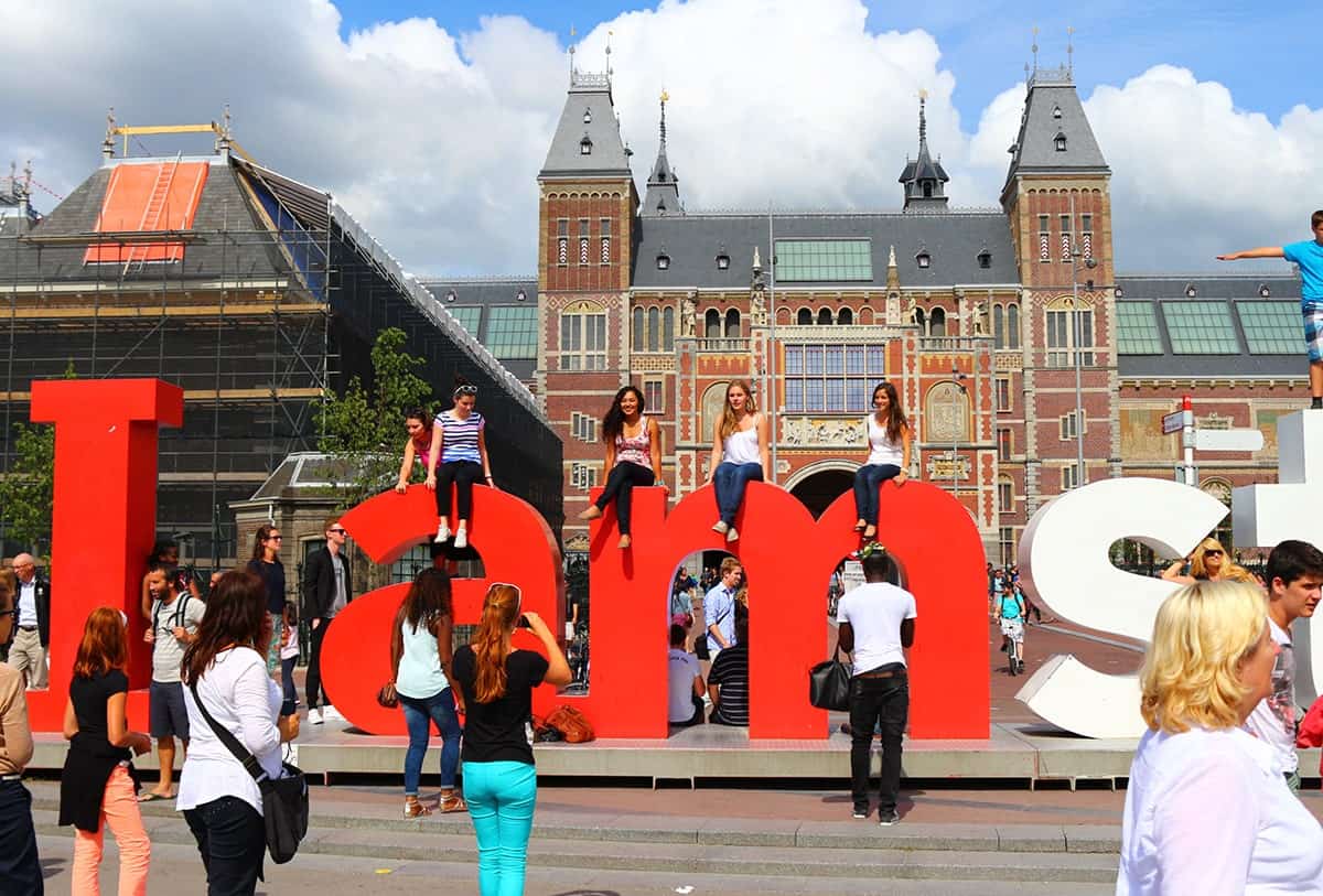 i-am-amsterdam-sign
